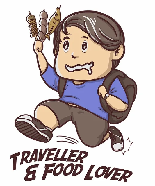 Logo karakter anak berambut coklat membawa ransel sambil memegang sate dan ikan bakar, dengan tulisan Traveller and Food Lover
