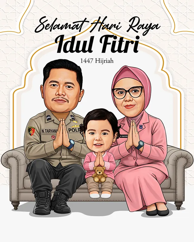 Karikatur keluarga tiga orang duduk di sofa krem, ayah berseragam cokelat Polri dan ibu berkebaya merah muda berhijab kacamata mengatupkan kedua telapak tangan bersama anak balita yang memeluk boneka beruang di antara mereka, dengan latar lengkungan geometris krem dan tulisan ucapan hari raya.